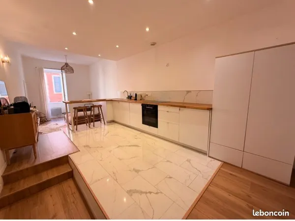 F2 meublé 43m2 Rue Fesch