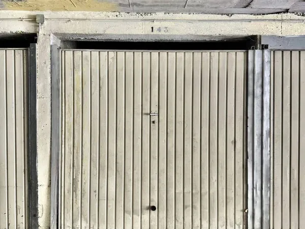 Parking 12 m²