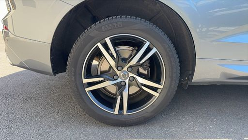 Volvo XC60 2.0 B4 197 Mild-Hybrid Geartronic8 - R-Design – 2020 – 142691 km – Diesel – Boîte Automatique — photo 29
