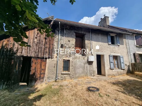 MAISON DE VILLAGE