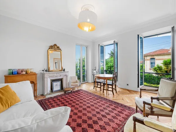 Magnifique appartement dans une villa niçoise d'exception