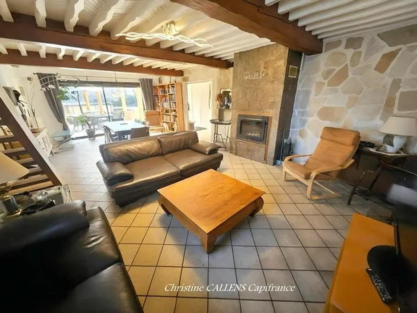 Maison atypique avec grande surface exploitable