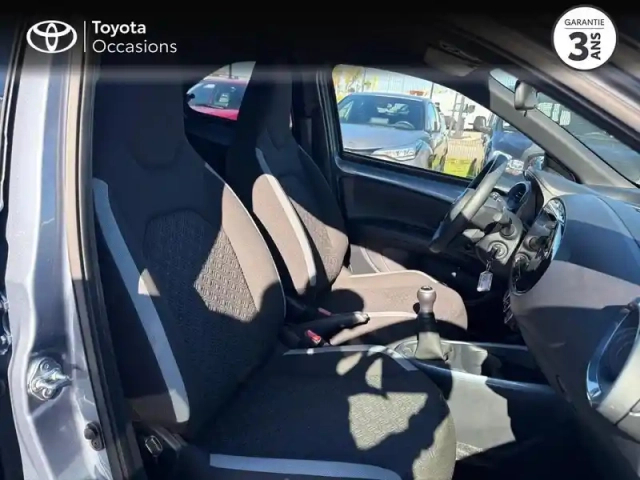 Toyota Aygo X 1.0 vvt-i 72ch design my24 — photo 6