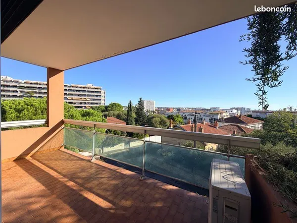 Nîmes jean Jaurès appartement t2 terrasse garage