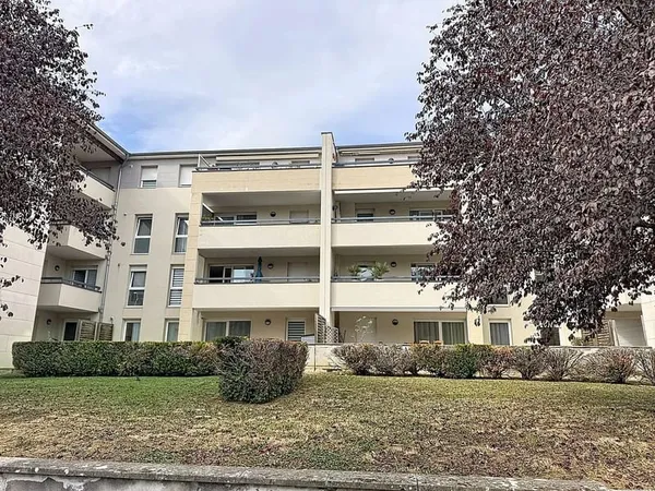 THIONVILLE - Appartement de type F5 d'une surface de 102 m2