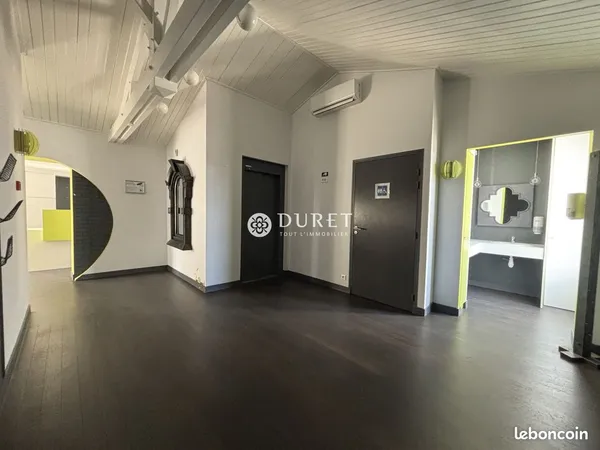 Local commercial 200 m² Saint-Gilles-Croix-de-Vie