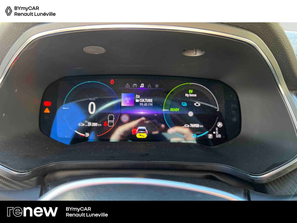 Renault Captur E-Tech 145 - 21 — photo 16