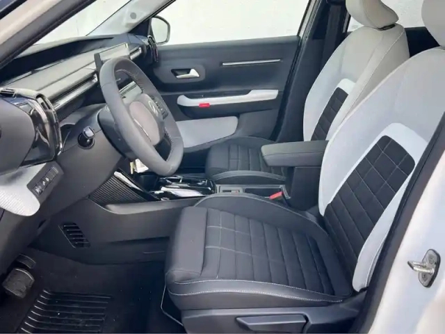 Citroën C3 hybride 110 ch e-dcs6 — photo 11