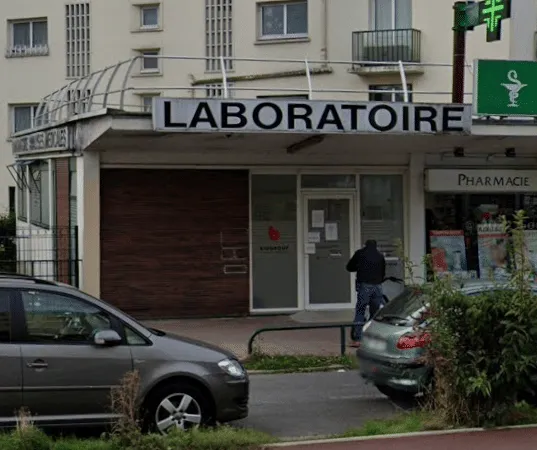 Local commercial 6 pièces 205 m²