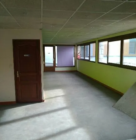 Local commercial ou artisanal 200m² Dunières