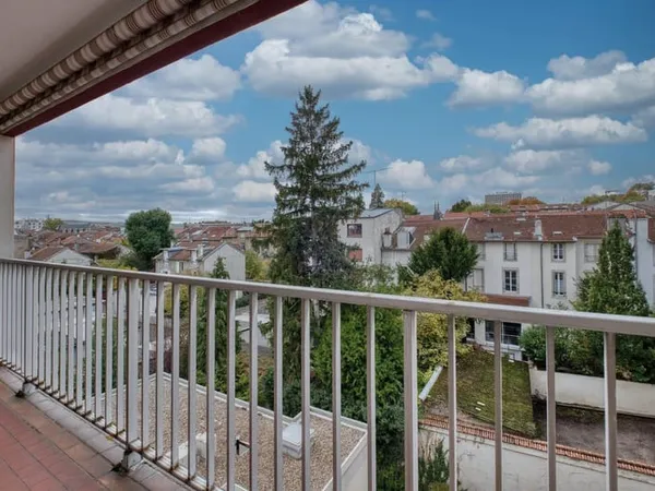 T2 avec terrasse, parking et ascenseur à Nancy