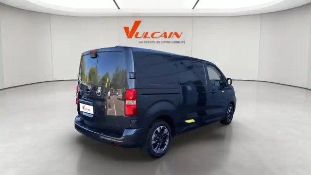 Opel Vivaro fgn sportive diesel 180 ch m automatique — photo 29