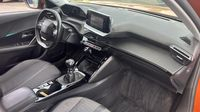 Peugeot 2008 1.5 BlueHDi 110ch S&S Allure — photo 15