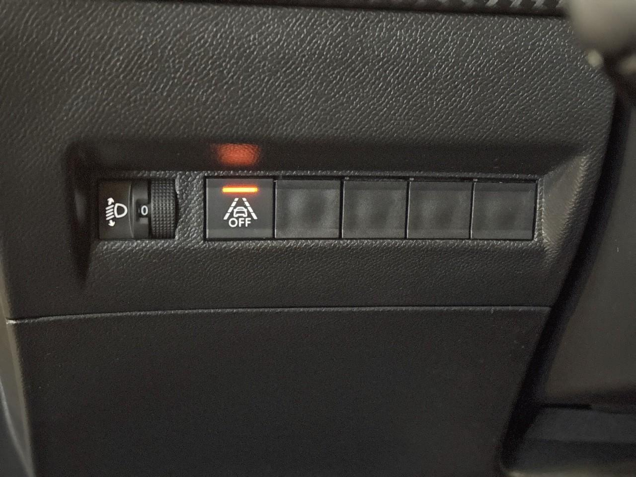 Peugeot 208 puretech 75 s&s bvm5 style — photo 25