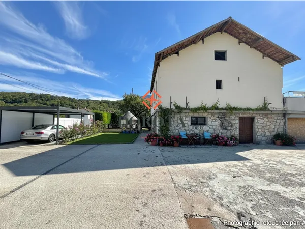 Grande maison au fort potentiel rénover