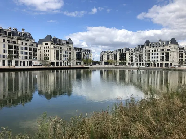 Clamart - Quartier Panorama : Emplacement de stationnement s