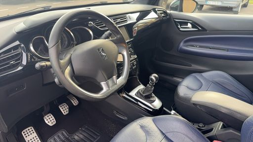 Citroen DS3 1.6 BlueHDi 120 - Sport Chic – 2015 – 125399 km – Diesel – Boîte Manuelle — photo 15