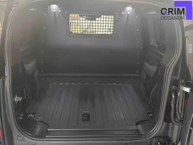 Land Rover Defender 90 d200 mhev bva8 hardtop — photo 12