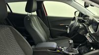 Peugeot 2008 1.2 PureTech 130ch S&S Roadtrip — photo 15