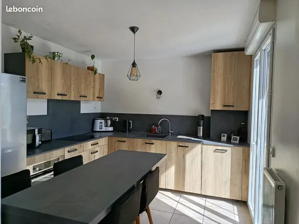 Appartement 3 pièces 68 m² + garage