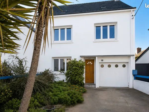 Maison à vendre - est/ouest - jardin sécurisé - 100m de la mer