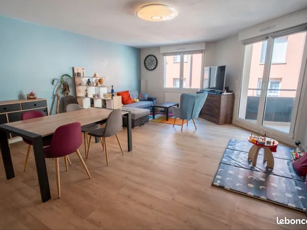 Appartement 4 pièces de 98 m2 avec terrasse secteur Saint Florent à Cronenbourg