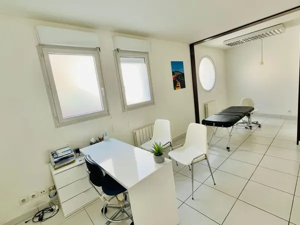 Bureau et espace de travail Vente Royan   117370€