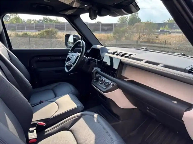 Land Rover Defender 90 d250 mhev bva8 hardtop x-dynamic — photo 19