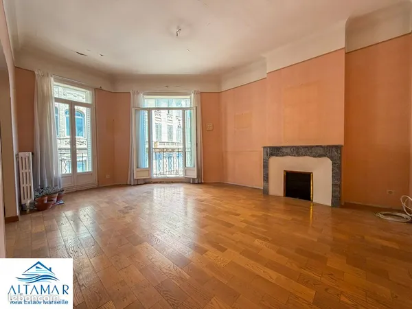 Quartier paradis — appartement t4 de 105 m² avec cave, chambre de bonne et garage