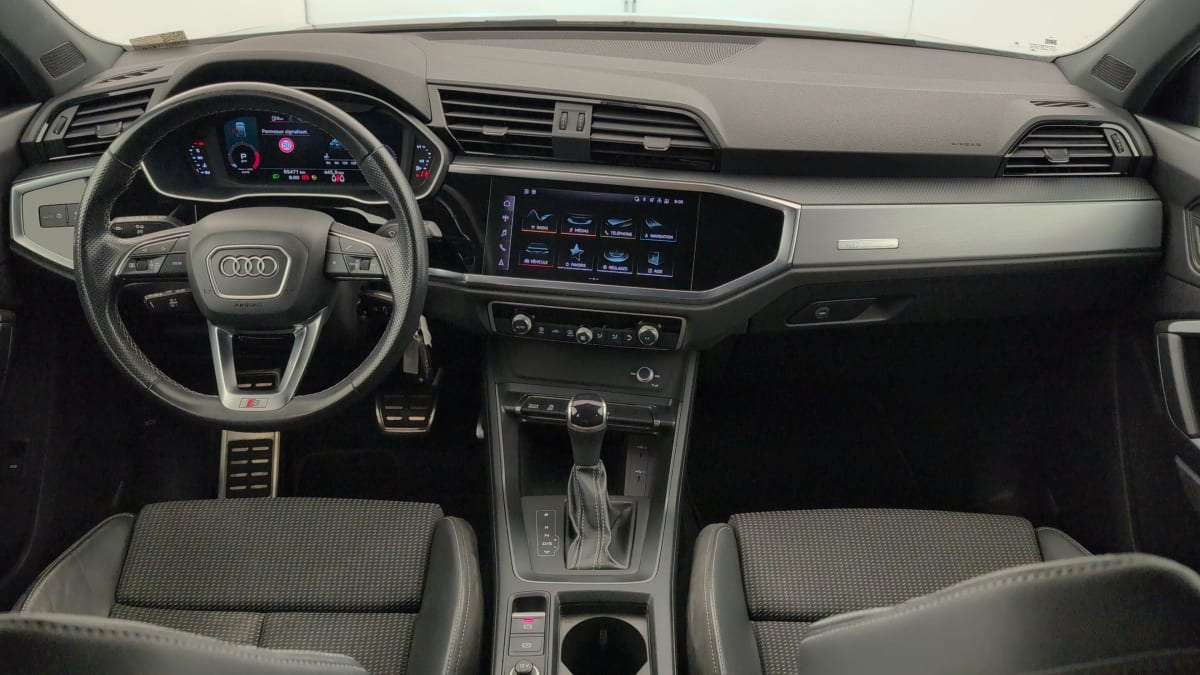 Audi Q3 Sportback — photo 13