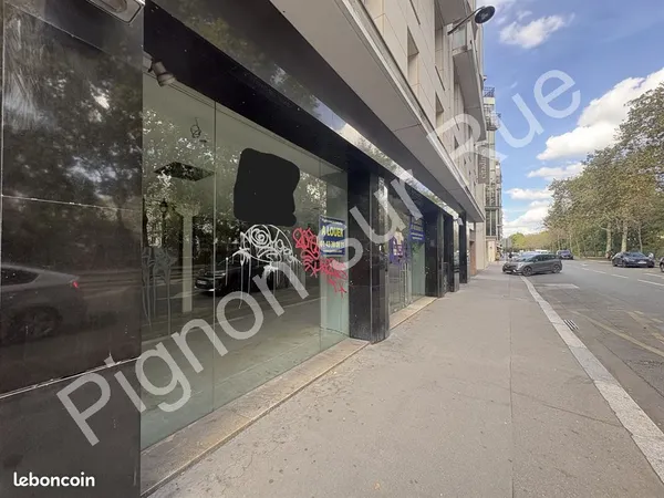 Local commercial 148 m² PARIS