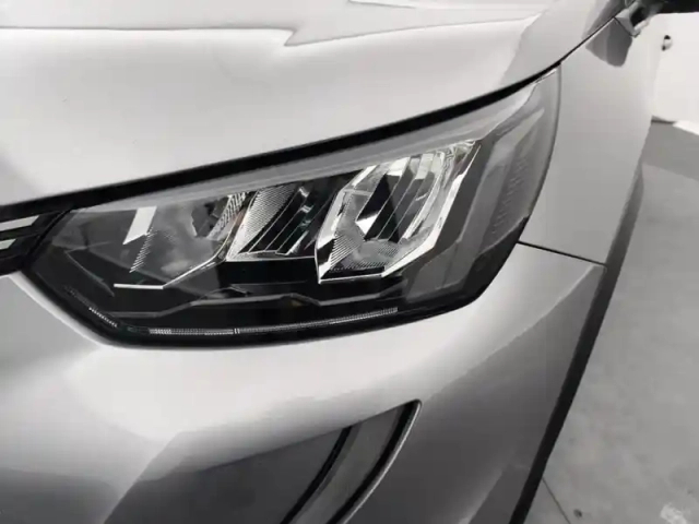 Peugeot 2008 puretech 100 s&amp;s bvm6 allure — photo 14