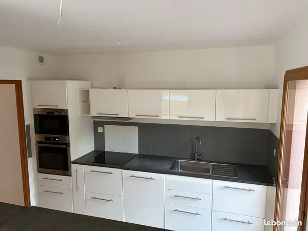 Villa T5 131m² + garage 29m² + piscine + permis pour agrandissement