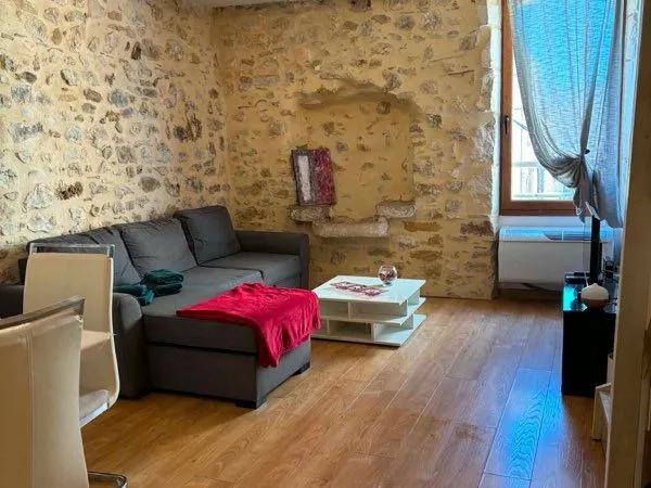 DUPLEX RÉNOVÉ 73 m² - 2 CHAMBRES - ANIANE CENTRE