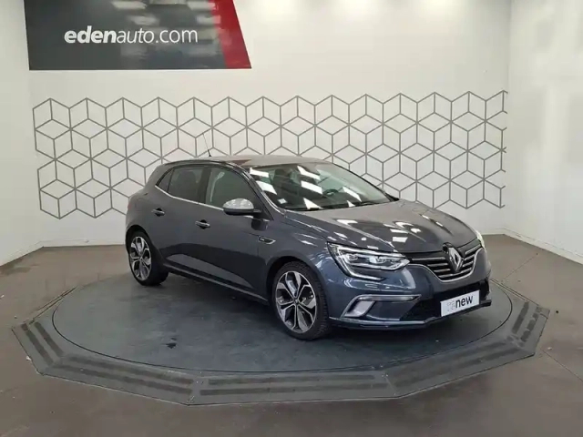 Renault Megane mégane iv berline tce 140 fap — photo 32