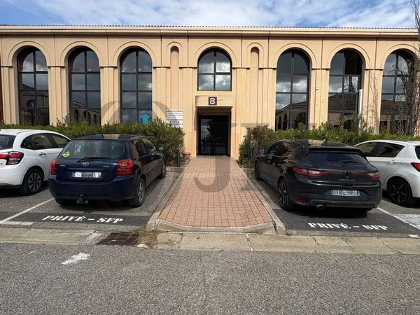 Bureaux 311 m²