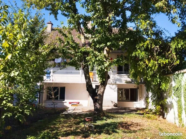 Maison 5 pièces 140 m²