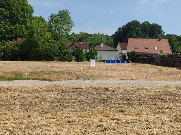 Terrain à bâtir 600 m² - 18,6 m de façade - 7 min de Fismes