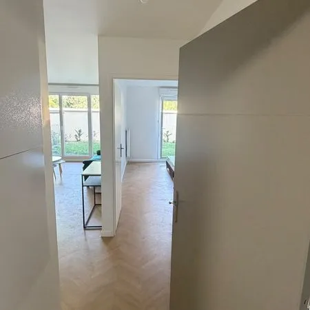 T2 meublé de 44 m² avec jardin de 33 m² et parking couvert