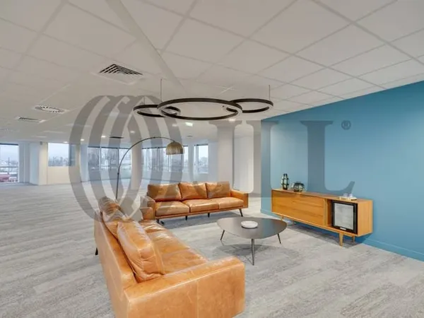 Bureau 100 m²