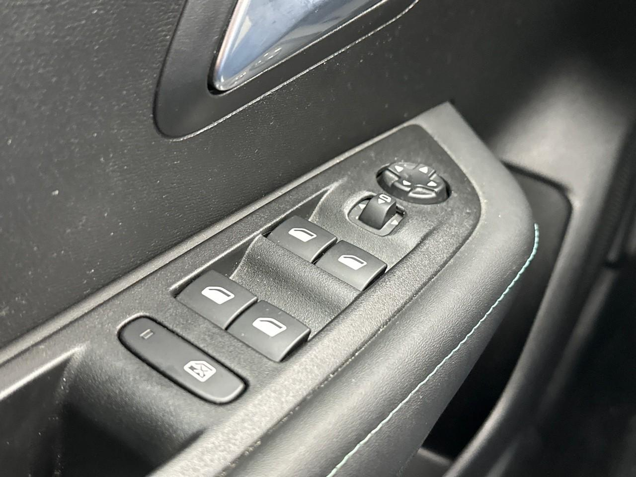 Peugeot 208 puretech 100 s&s bvm6 allure — photo 17