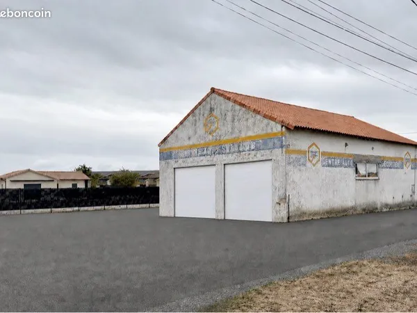 Garage dépôt hangar