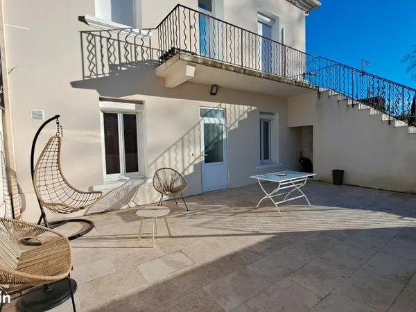 Appartement Meuble T2 1er etage avec terrasse