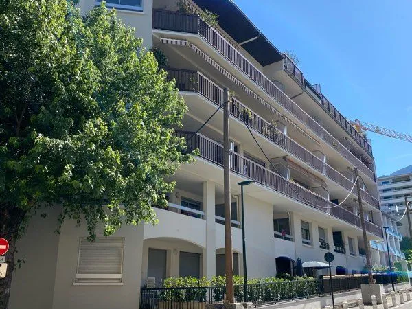 T2 centre ville secteur résidentiel grande terrasse 15m2