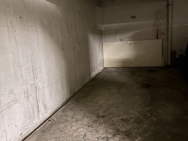 Location de place de parking à suresnes dans Résidence privé