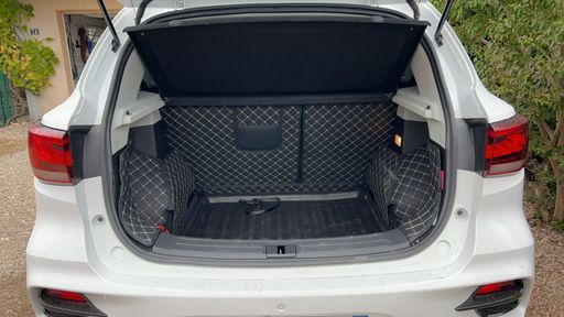 MG ZS 156 70kWh - Luxury – 2022 – 82441 km – Électrique – Boîte Automatique — photo 34