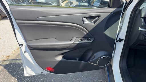 DFSK Seres 3 EV 163 - Pack Luxury – 2025 – 4500 km – Électrique – Boîte Automatique — photo 30
