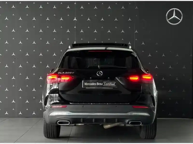Mercedes Gla 200 d amg line — photo 24