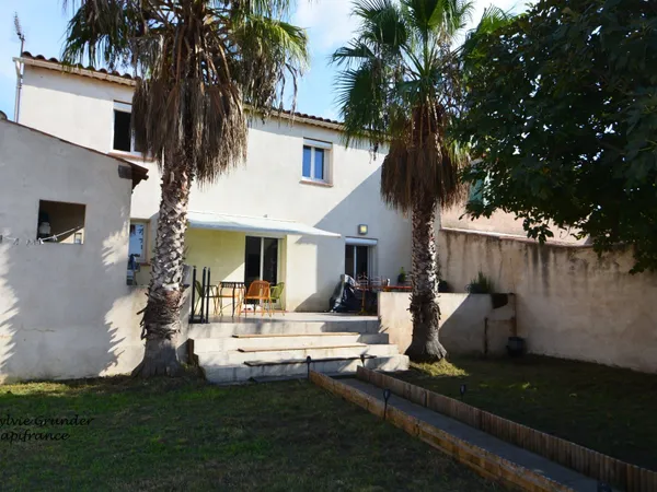 Maison à vendre 6 pièces PORT DE BOUC (13) piscine et jardin 656 m² de terrain