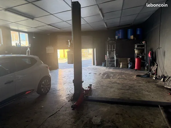 Garage automobile